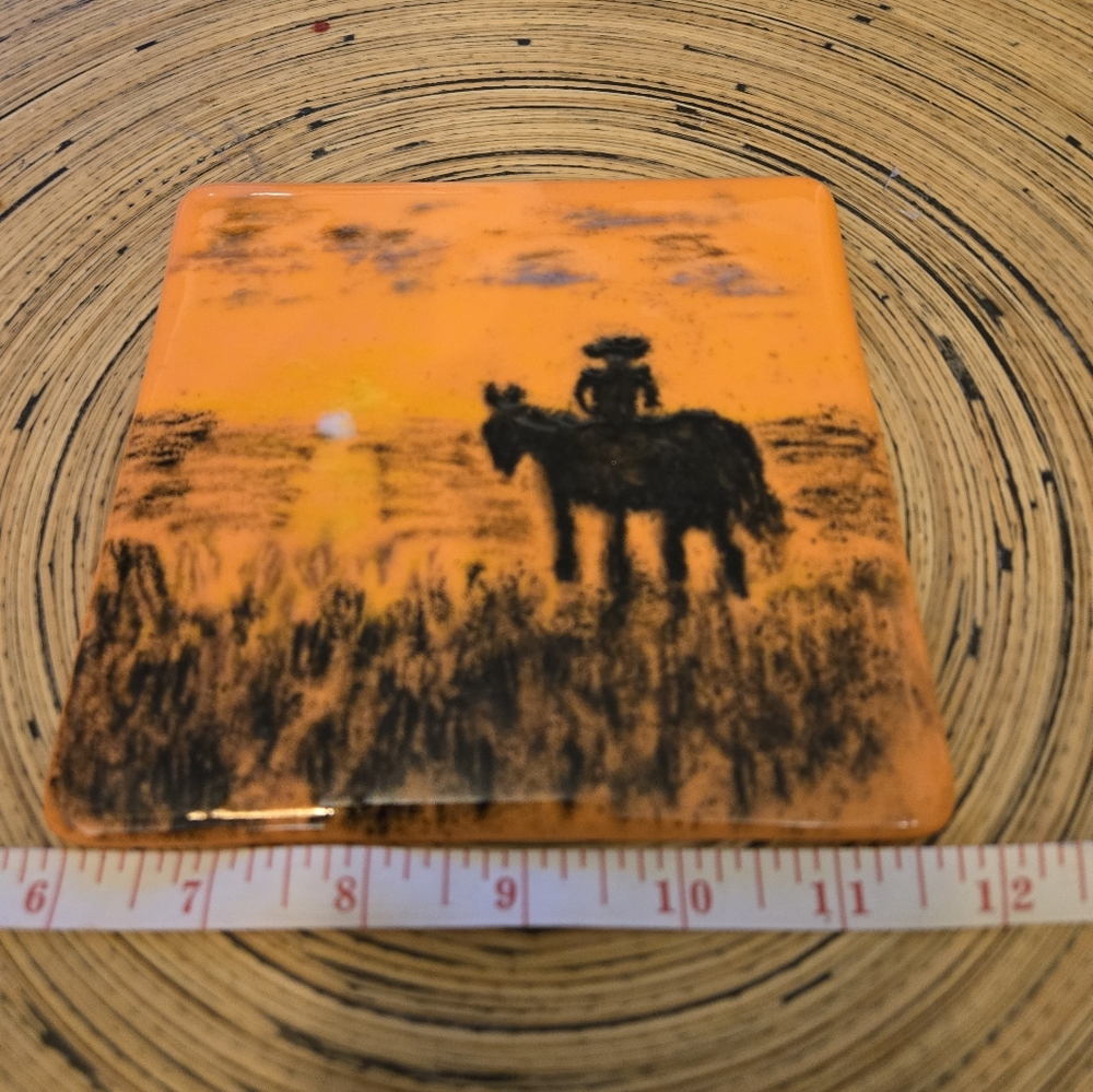 * Western style glass trivet